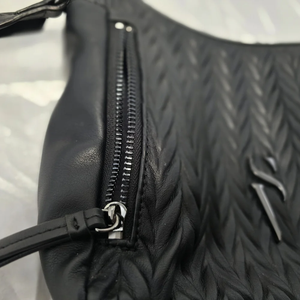 Simply Vera Vera Wang Black Textured Crossbody Bag - Picture 9 of 16